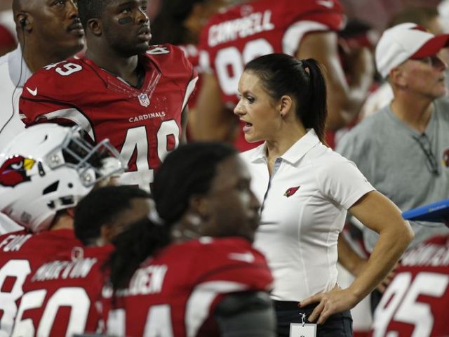 Jen Welter coaching the Arizona Cardinals (AZ Central)