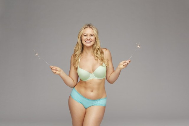 Iskra-Lawrence 'Share Your Spark' AerieReal campaign (Glamour)